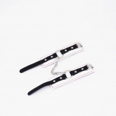 Бело-красные кожаные наручники - Crazy Handmade - купить с доставкой в Домодедово