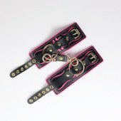 Черные кожаные наручники с розовой строчкой - Crazy Handmade - купить с доставкой в Домодедово