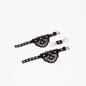 Черные кожаные наручники с клепками, кольцами и золотистой фурнитурой - Crazy Handmade - купить с доставкой в Домодедово