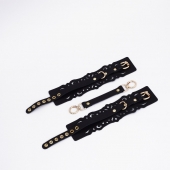 Черный кожаные оковы с узорами и золотистой фурнитурой - Crazy Handmade - купить с доставкой в Домодедово