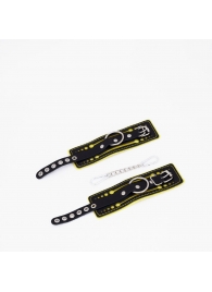 Черно-желтые кожаные наручники с жёлтой строчкой - Crazy Handmade - купить с доставкой в Домодедово