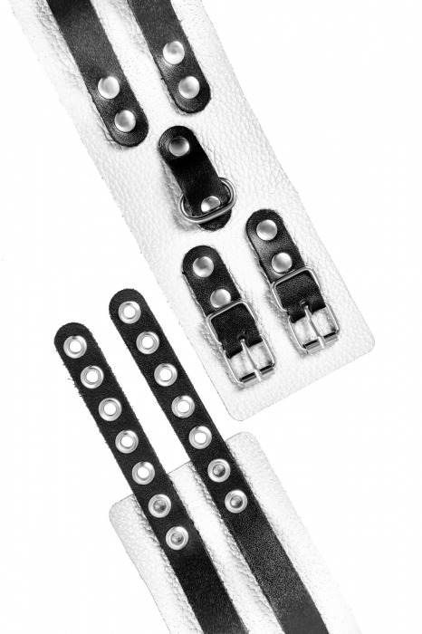 Бело-черные оковы с двумя ремешками и люверсами - Pecado - купить с доставкой в Домодедово